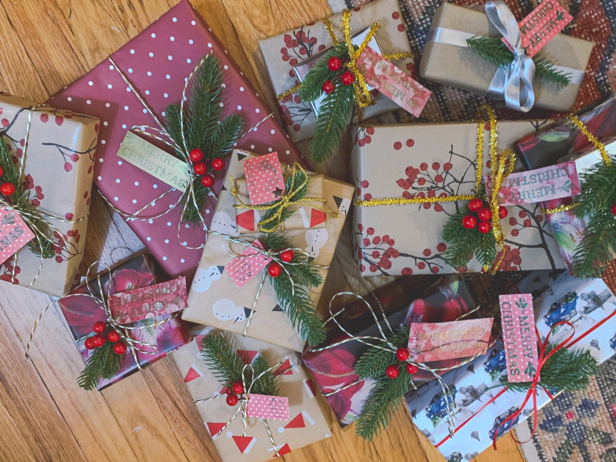 Holiday Gift Wrapping Ideas &&nbsp;Tips